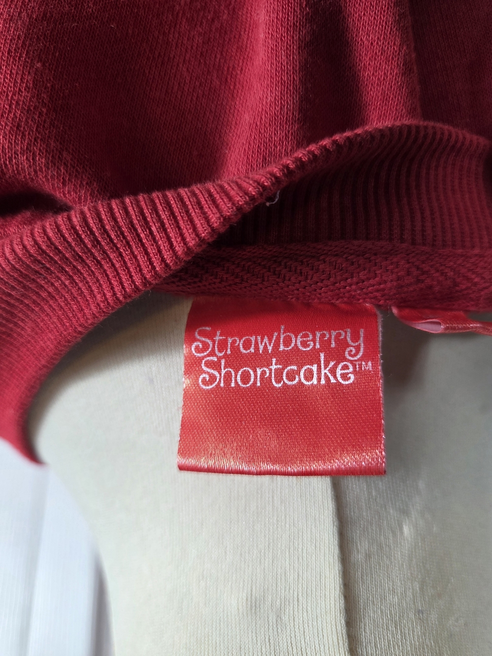 Strawberry Shortcake Graphic Sweatshirt Women’s Medium Y2K - Picture 9 of 10